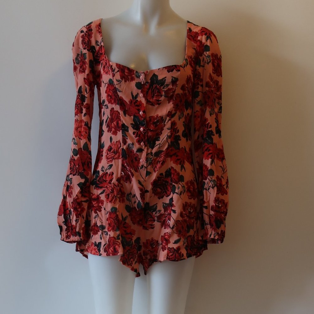 BEACHRIOT RED PINK ROSE PRINT LONG SLEEVE ROMPER L